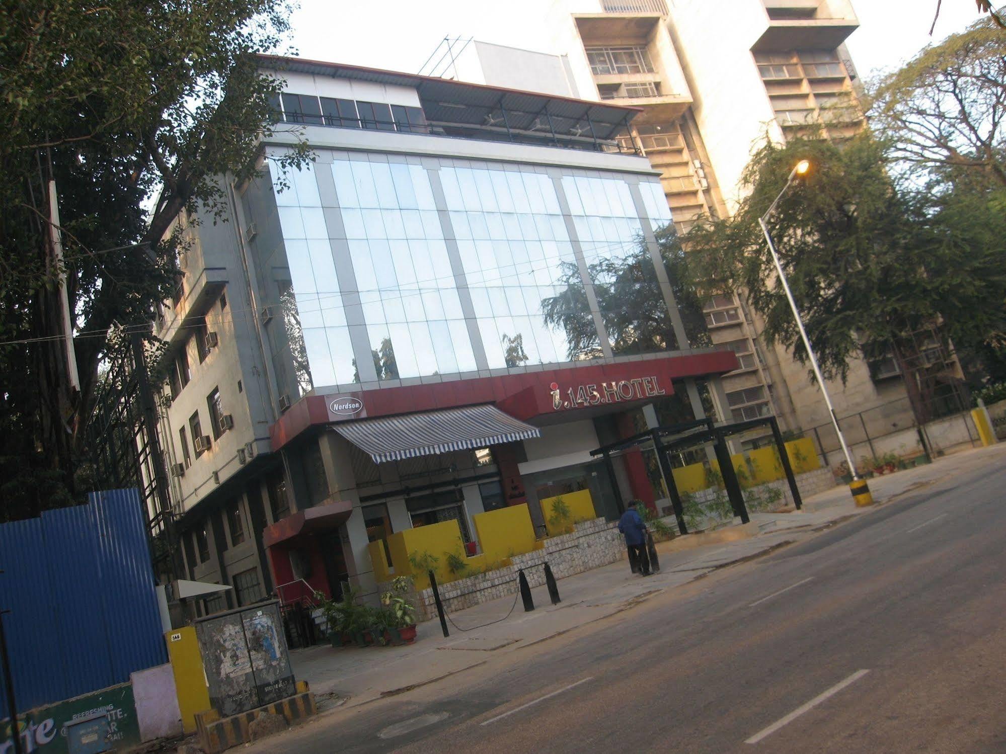 Istay Hotels Infantry Road Бангалор Экстерьер фото